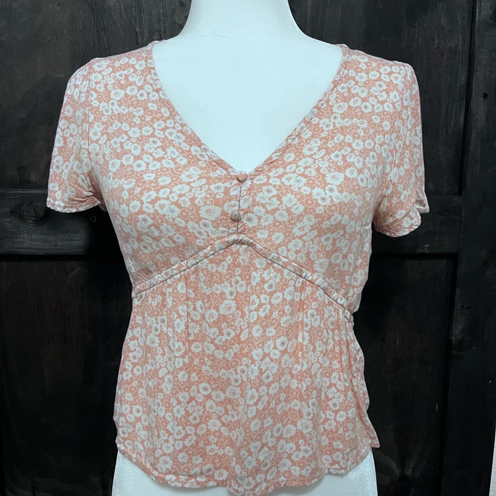 URBAN Romantics Floral V-Neck Blouse - Peach and White